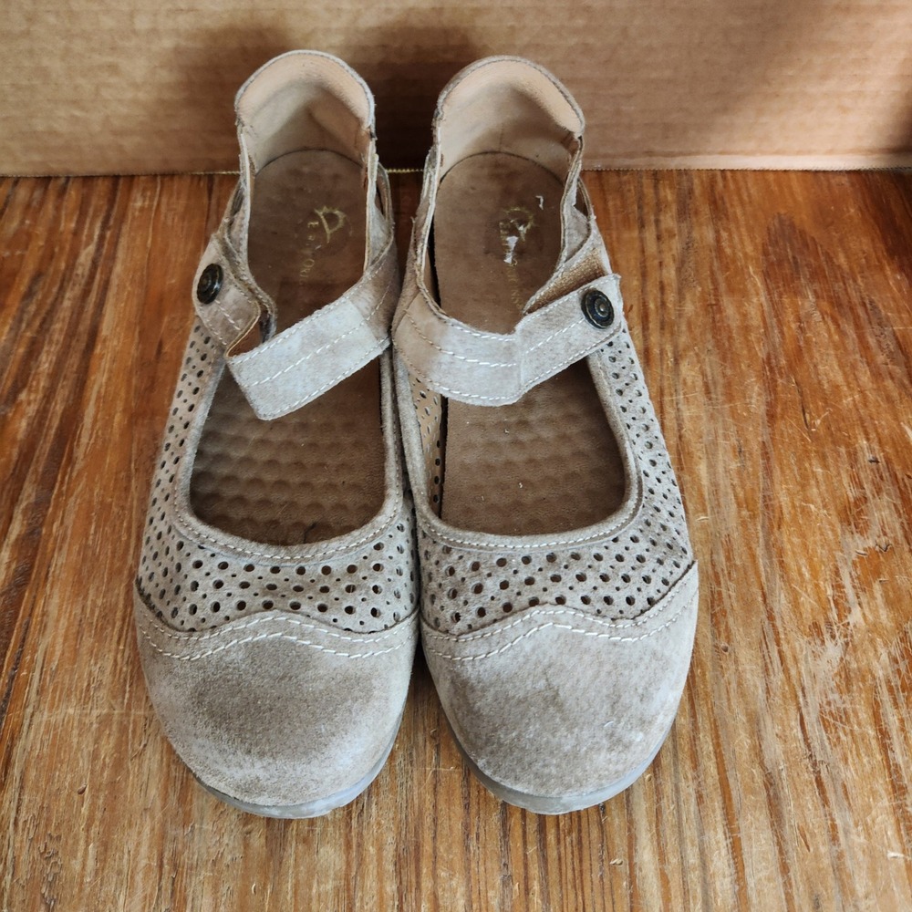 Earth Origins Brown Suede Mary Jane Sing Flats Women's Size 9M Hook & Loop Close
